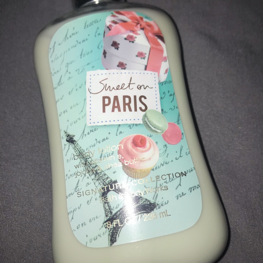 Sweet on paris body lotion